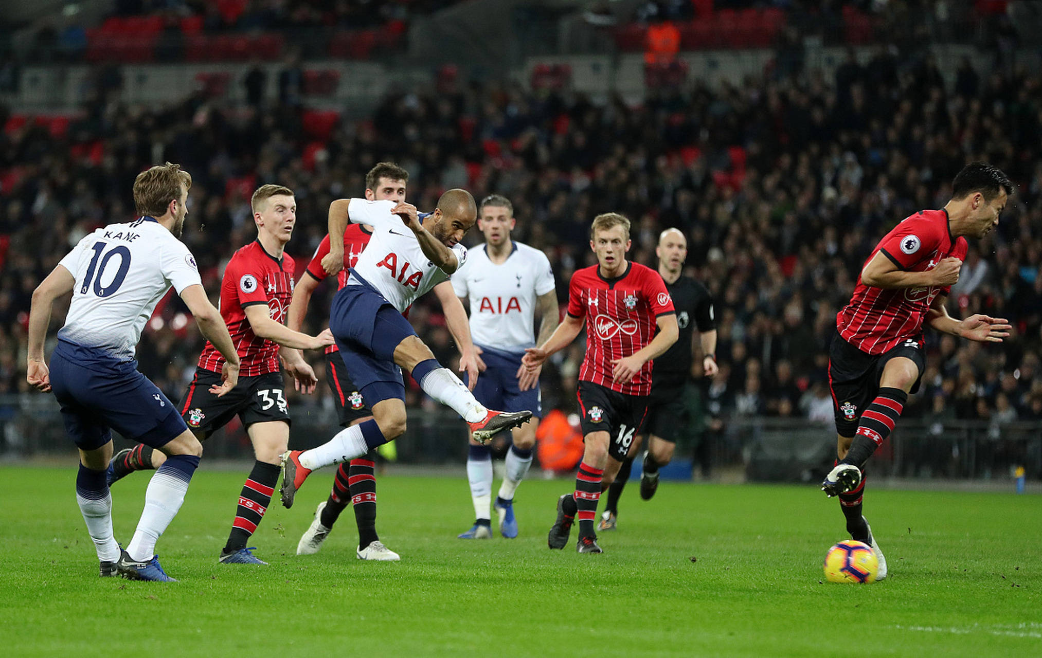 场比赛中屡 场比赛中屡